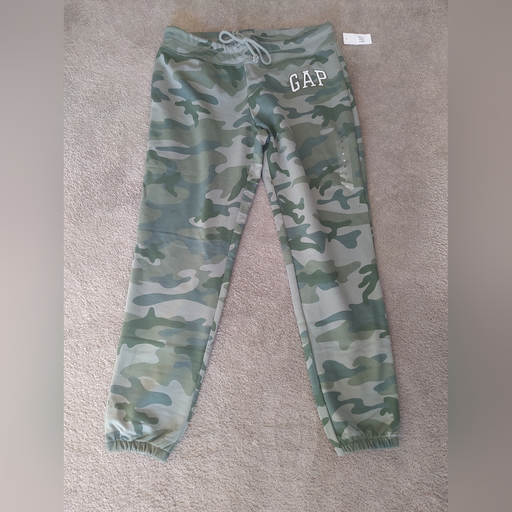 GAP  S size green sweatpants